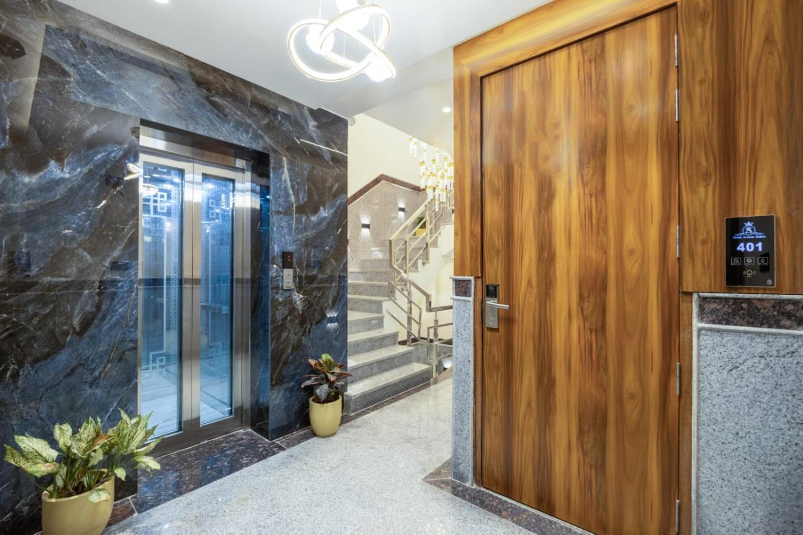 Hotel Aroma Plaza Delhi Airport