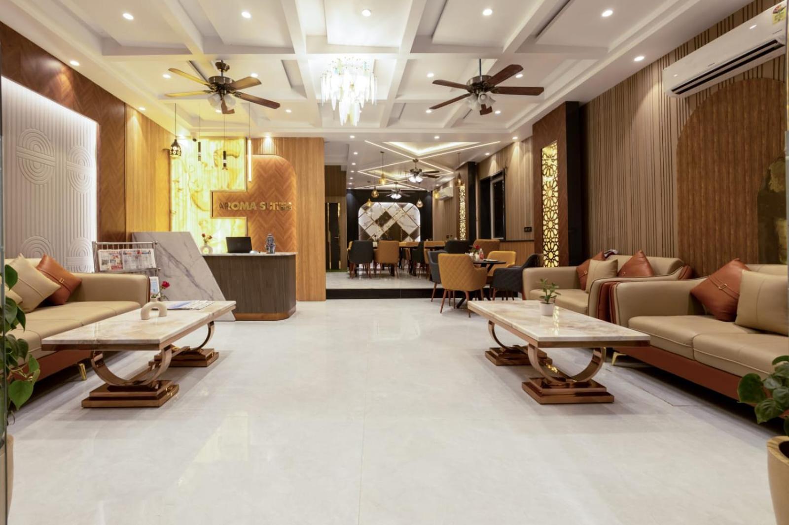 Aroma Plaza Delhi Airport 4*